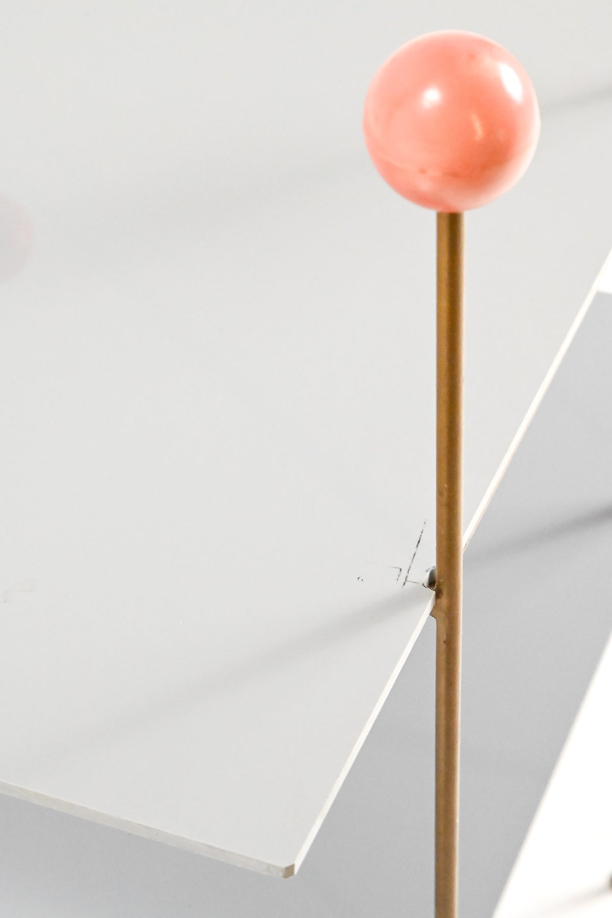 Grey 2-Tier Small Shelf with Red Balls / 2段スモールシェルフ