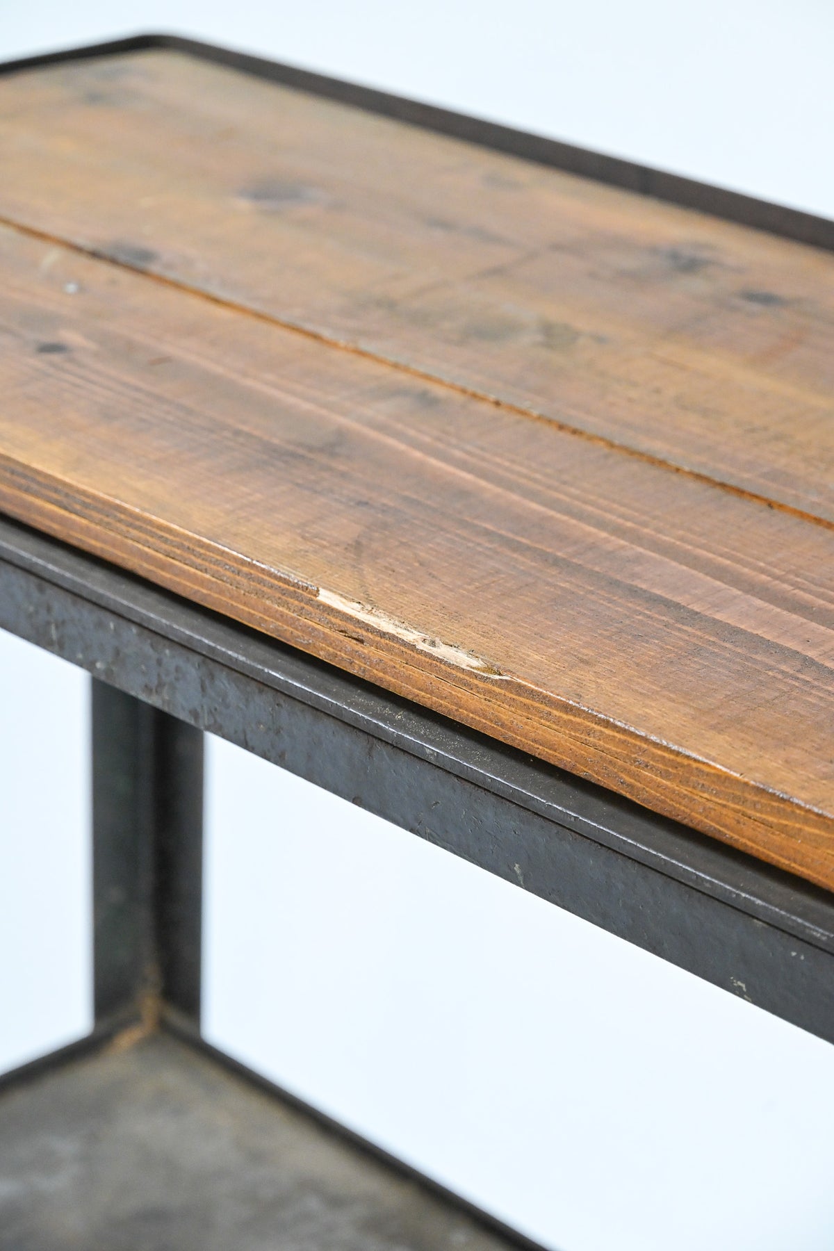 Workbench / ワークベンチ