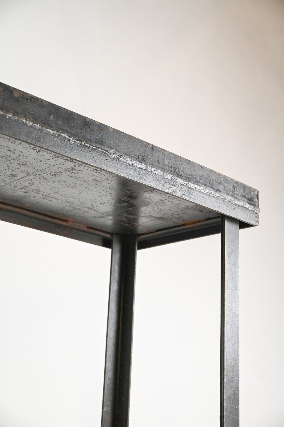 Workbench / ワークベンチ