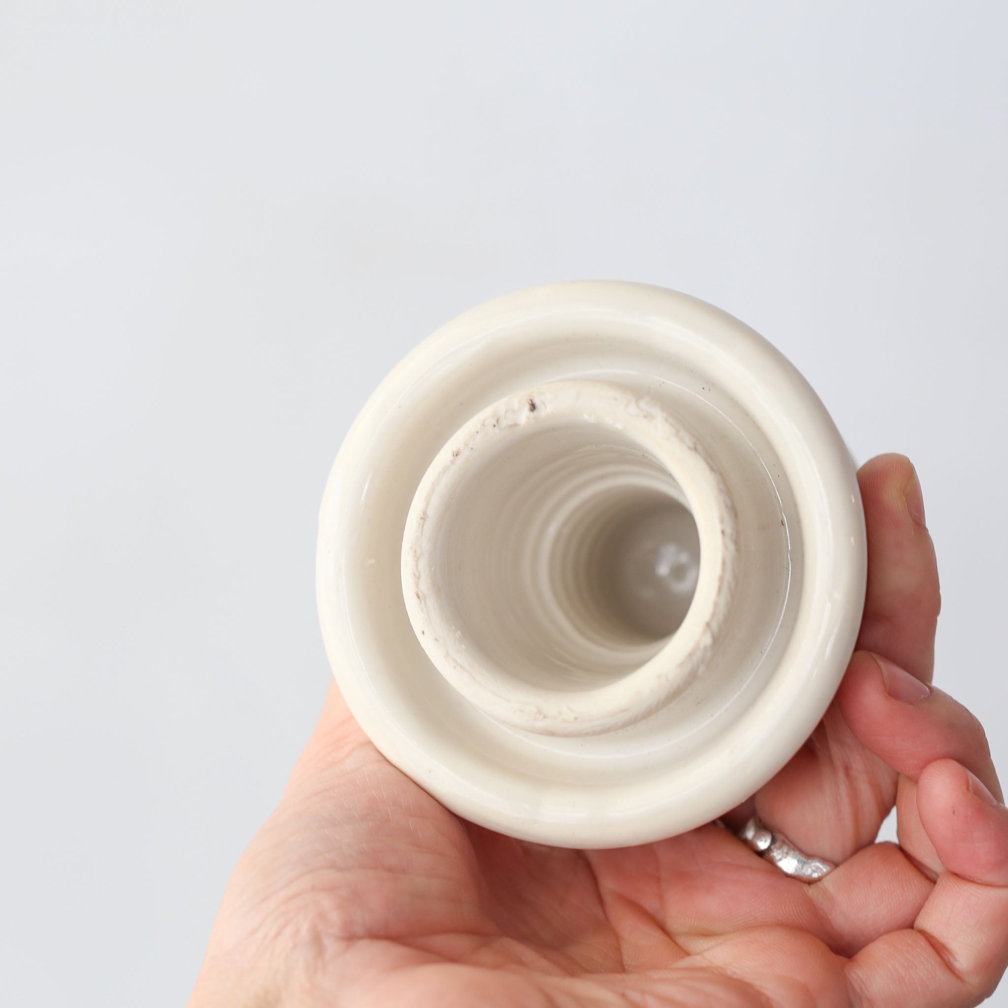 Ceramic Insulator / セラミックの碍子