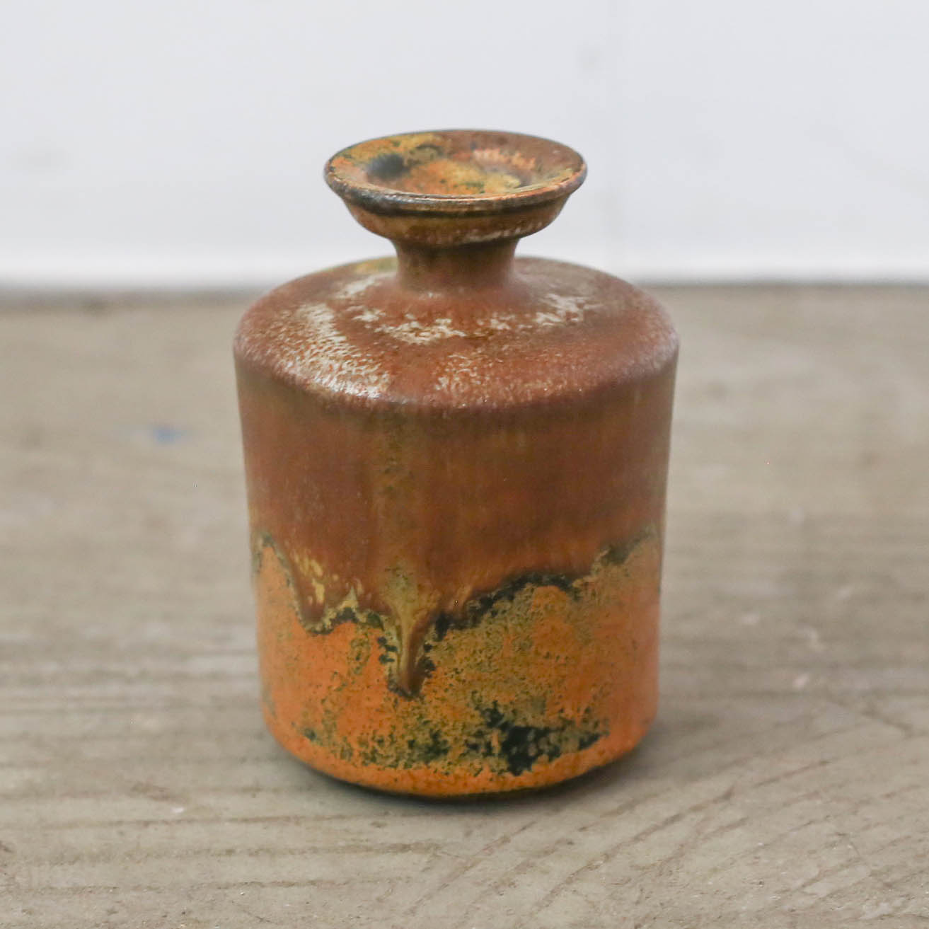 Brown Vase / 茶色い花器