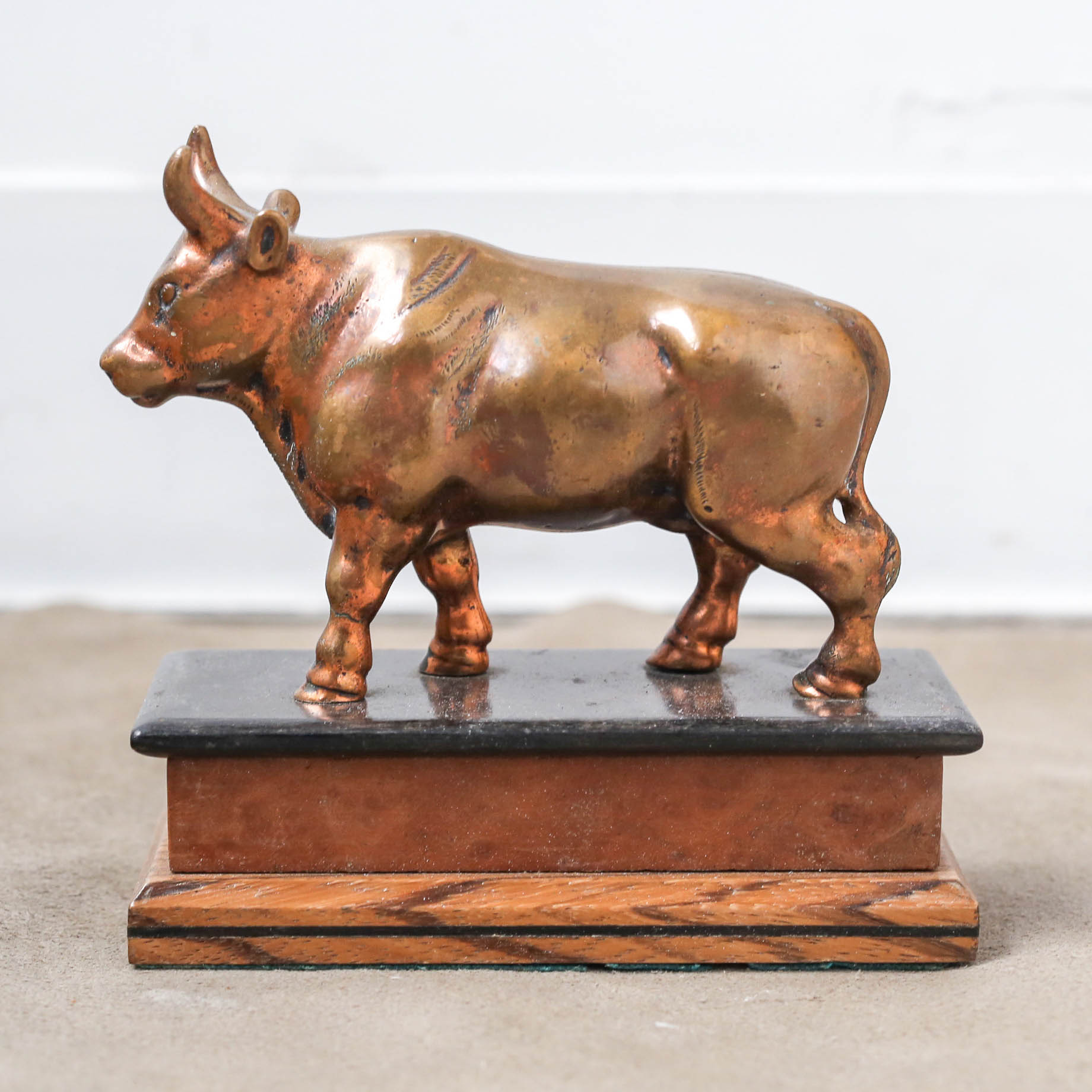 Metal Cow Object / 金属製の牛