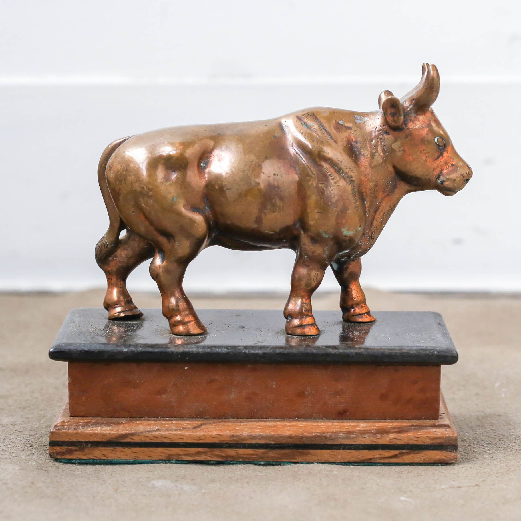 Metal Cow Object / 金属製の牛