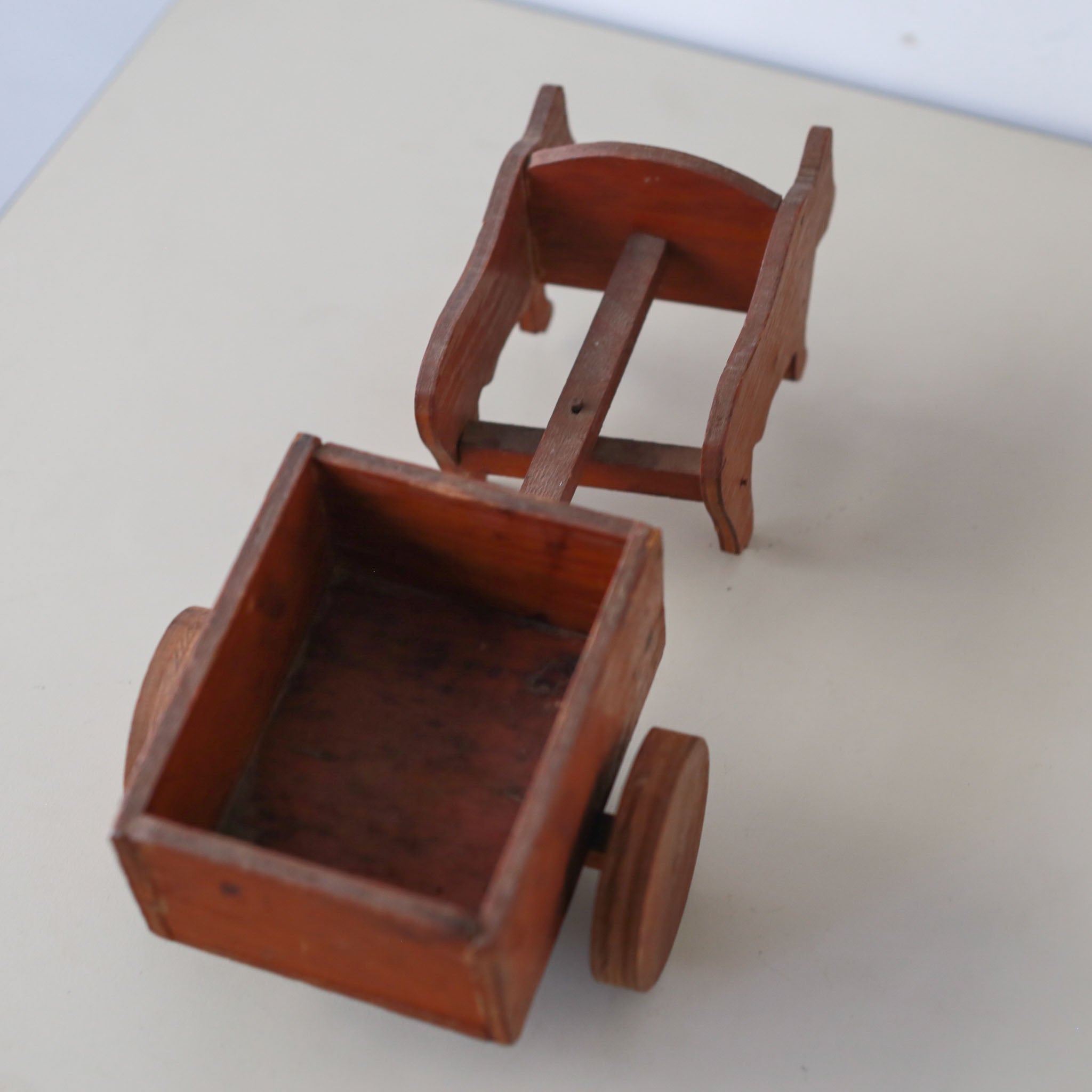 Wooden Ox Cart / 木製牛車