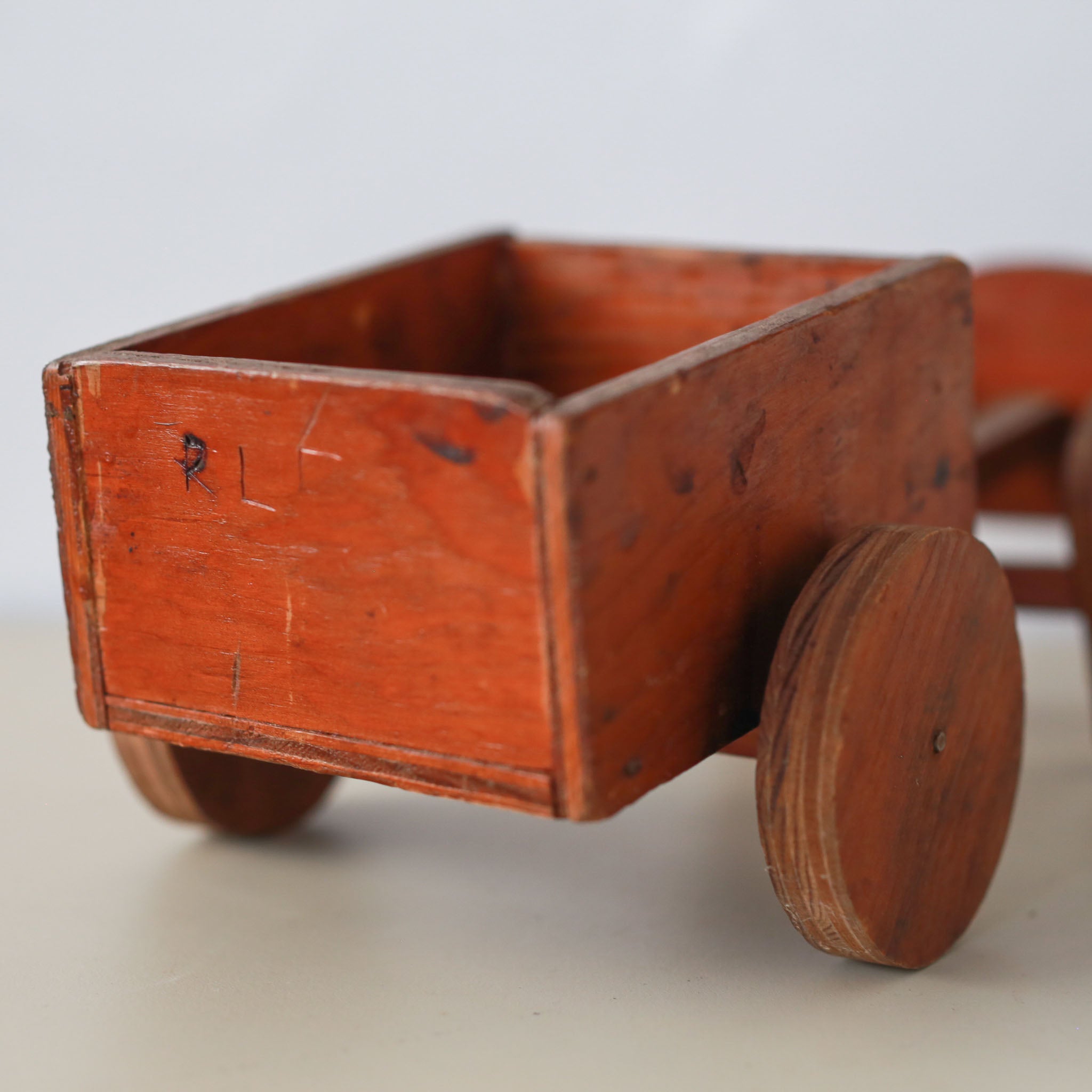 Wooden Ox Cart / 木製牛車