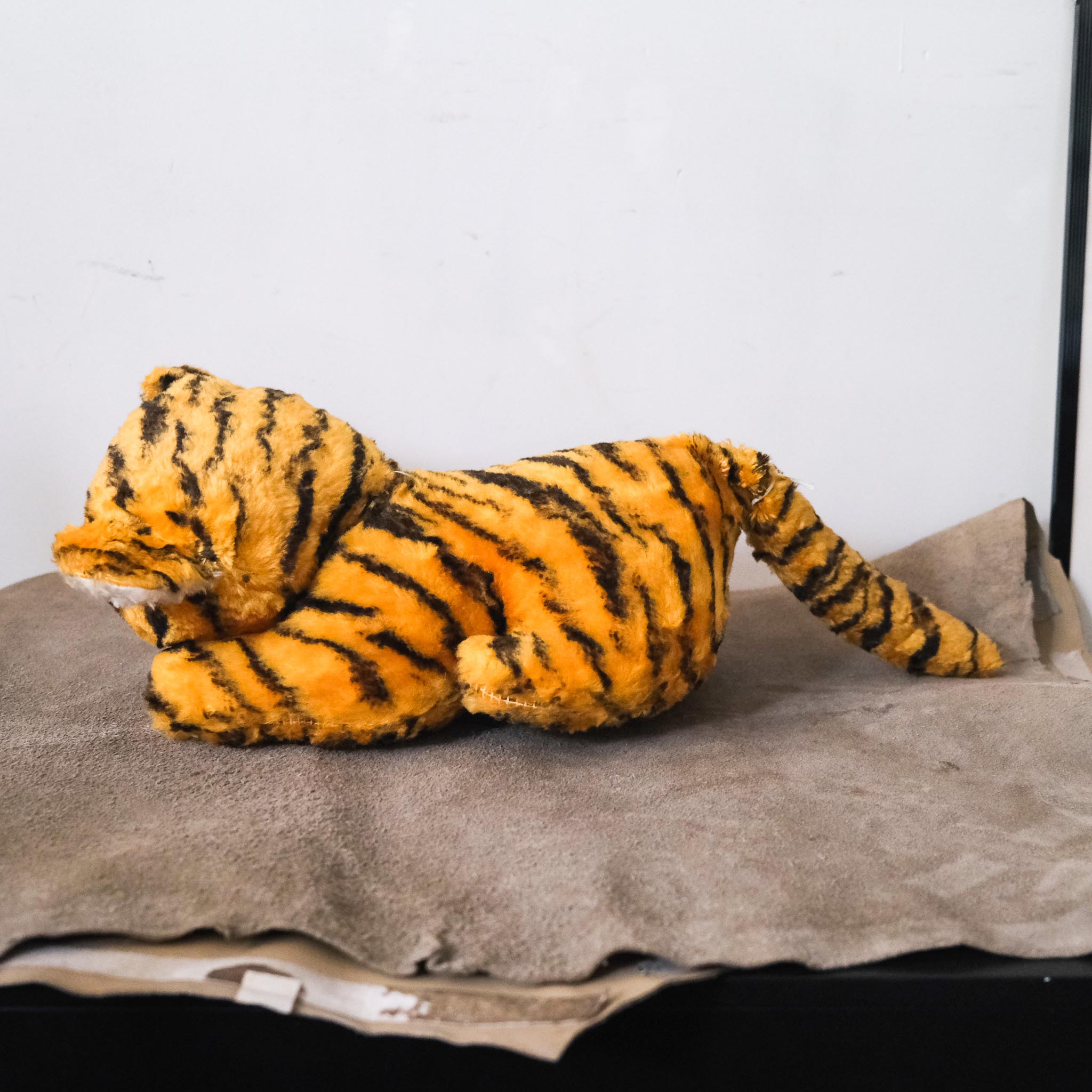 Stuffed Tiger / 虎のぬいぐるみ