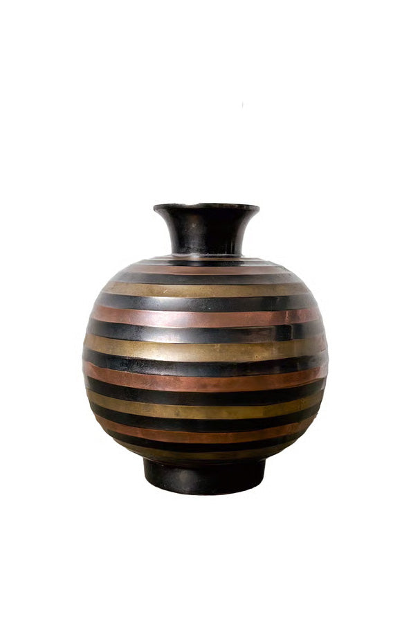 Metal Vase / 金属の花器