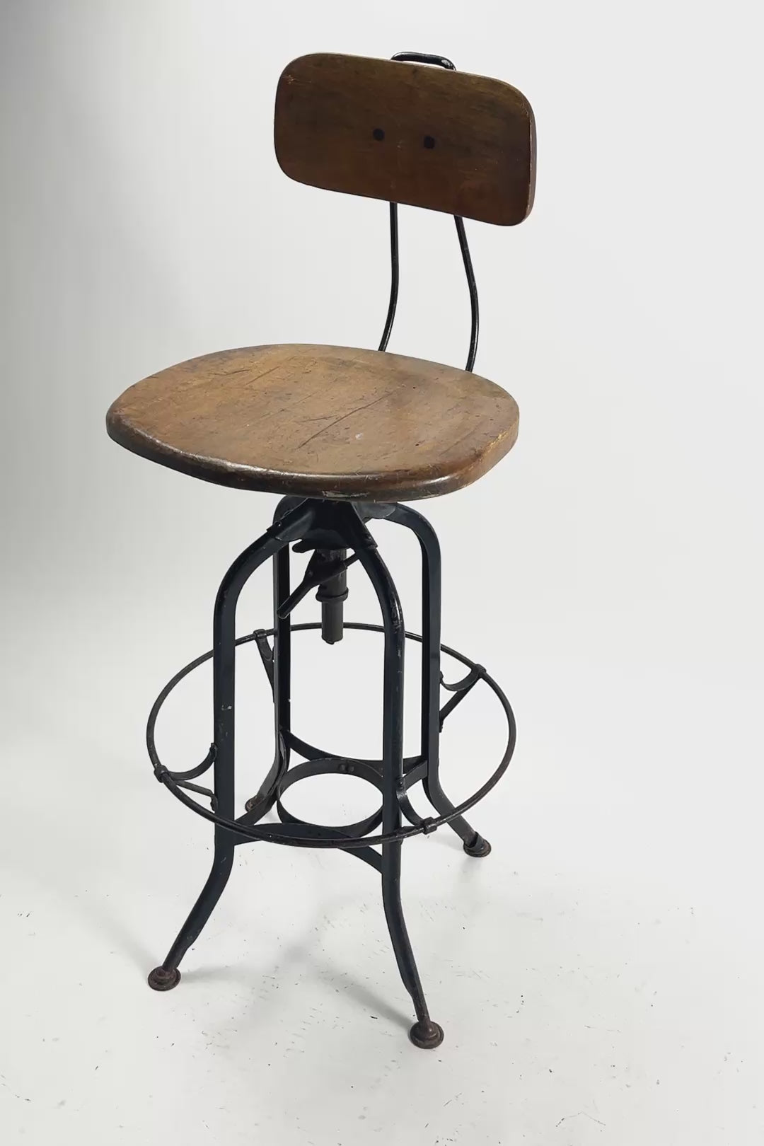 ビデオを読み込む: Toledo High Chair (Solid Wood) / トレドハイチェア（無垢）