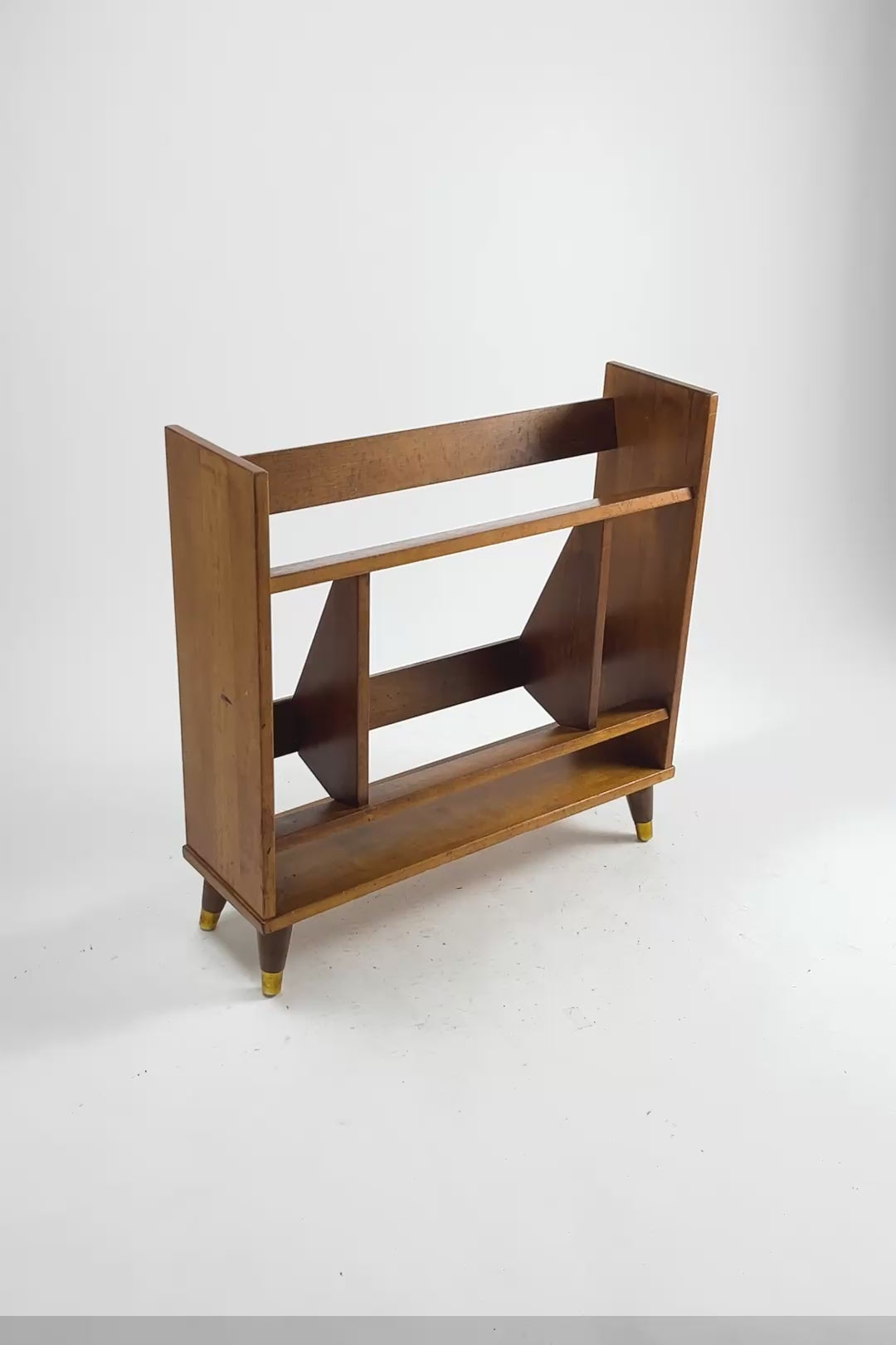 ビデオを読み込む: Vintage Wood Bookshelf / ヴィンテージ ブックシェルフ