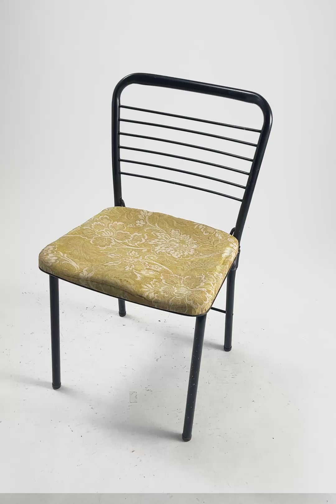 ビデオを読み込む: Metal Frame Folding Chair / メタルフレーム折りたたみチェア