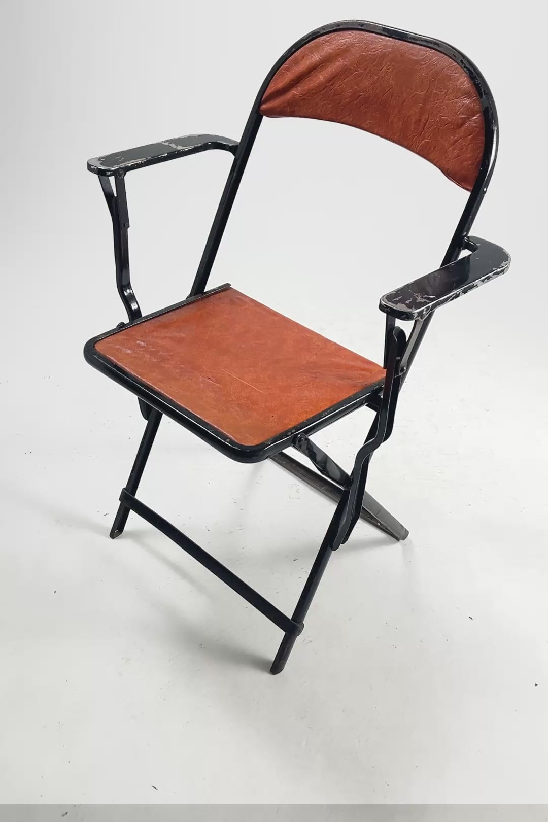 ビデオを読み込む: Metal Frame Folding Chair / メタルフレーム折りたたみチェア