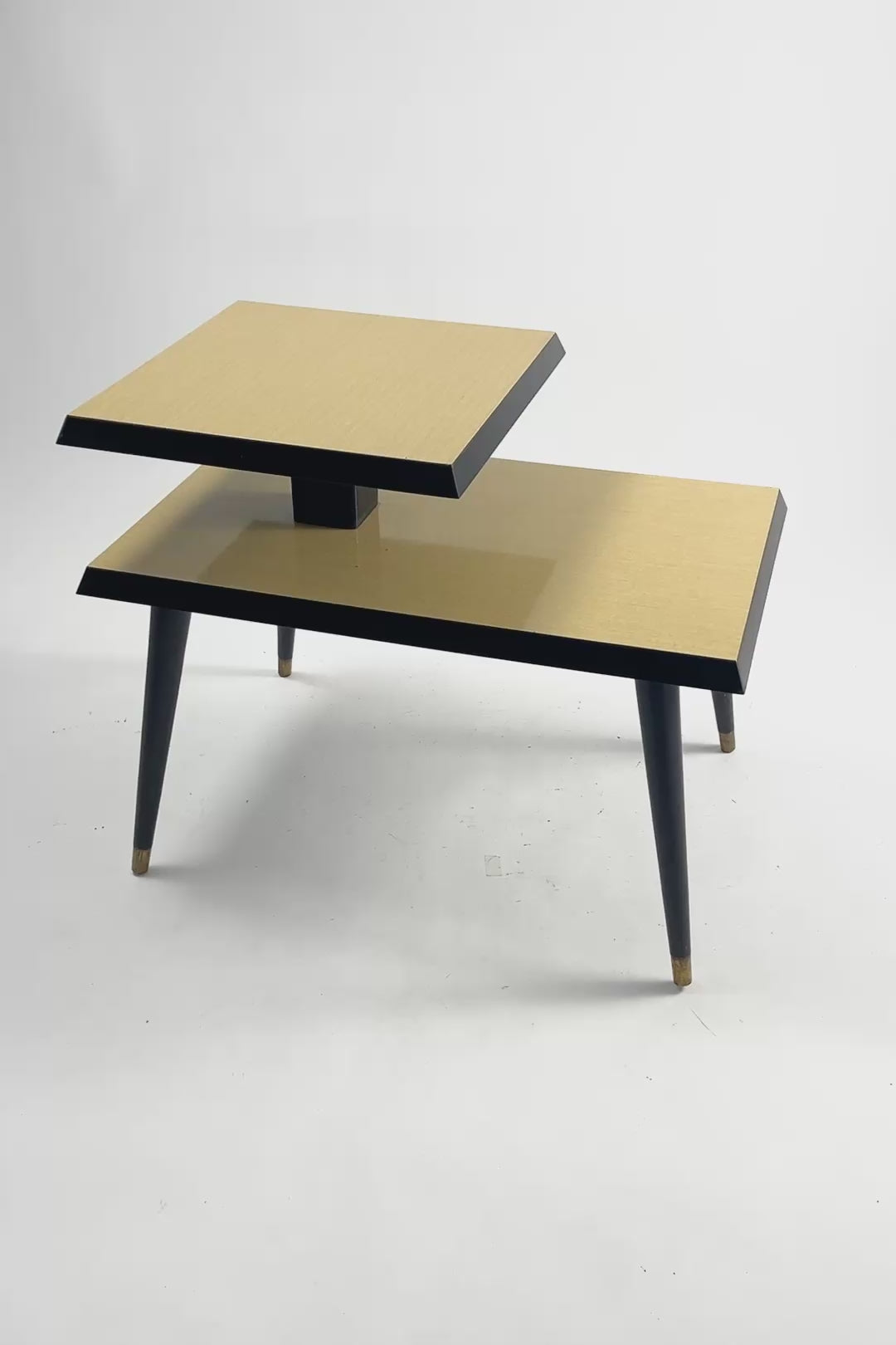 ビデオを読み込む: Atomic Step Table Yellow &amp; Black / アトミック ステップ テーブル 黄色 &amp; 黒色