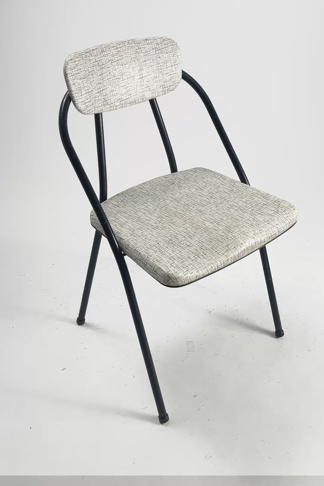 ビデオを読み込む: Hamilton COSCO Foldable Chair / ハミルトン・コスコ フォールダブルチェア