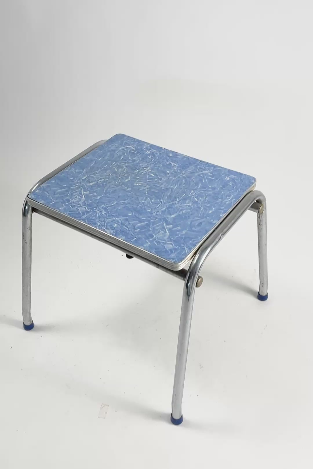 ビデオを読み込む: Diner Style Low Table / ダイナー スタイル ローテーブル