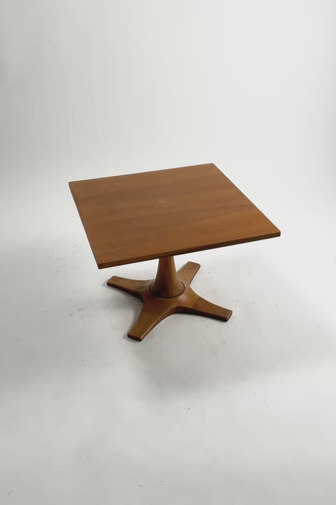 ビデオを読み込む: Square Low Table / スクエアローテーブル