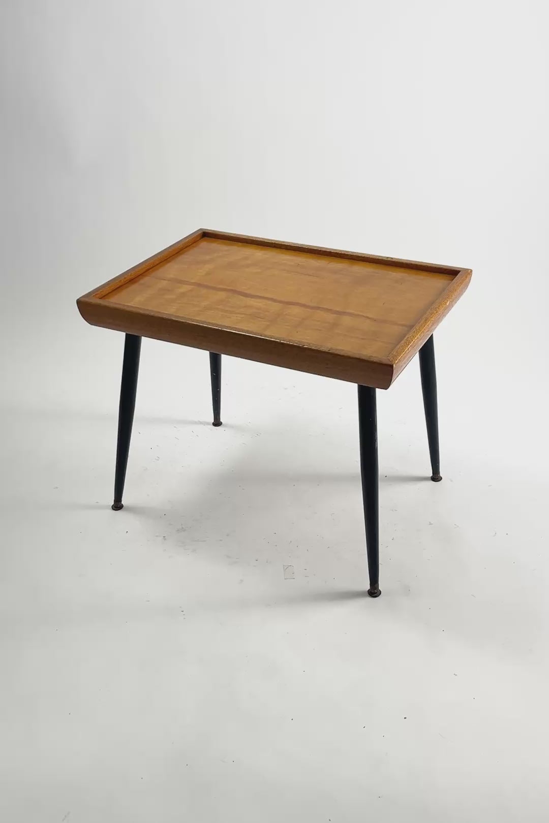ビデオを読み込む: Mid-Century Side Table / ミッドセンチュリー サイドテーブル