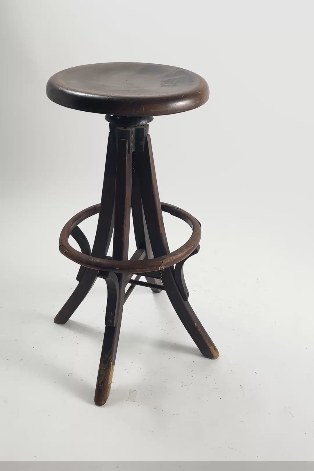 ビデオを読み込む: Swivel High Stool / 回転昇降式 ハイスツール